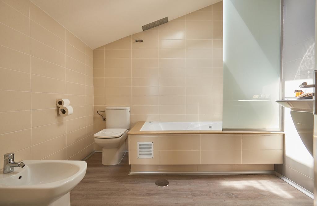 Hotel Boa Vista Viveiro Kültér fotó